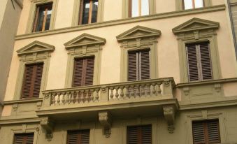 Firenze Apartments