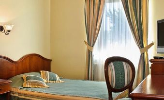 Hotel Aleksander - Housity