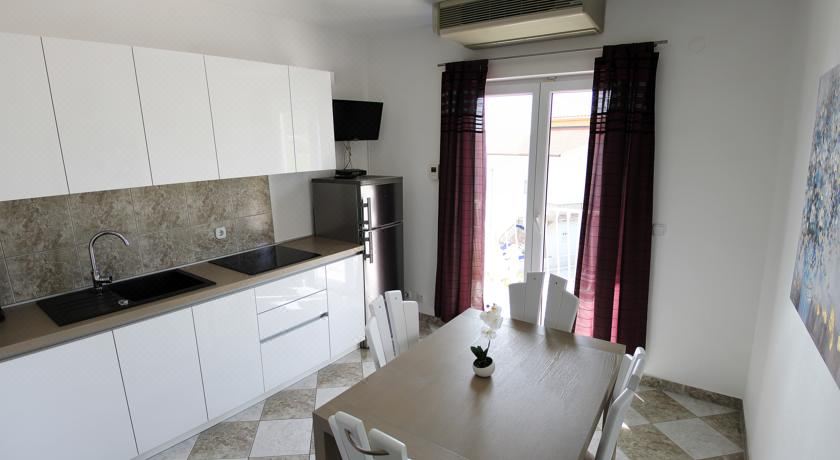 Apartments Silvija One-Bedroom Apartment Vith Sea View