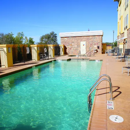 La Quinta Inn & Suites by Wyndham Elk City