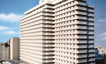 Hotel Plaza Osaka - Housity