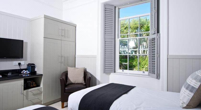 园景豪华双人或双床间