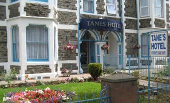 Tanes Hotel