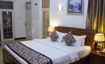 Suitetrails - Kingsbridge Royale Hotel