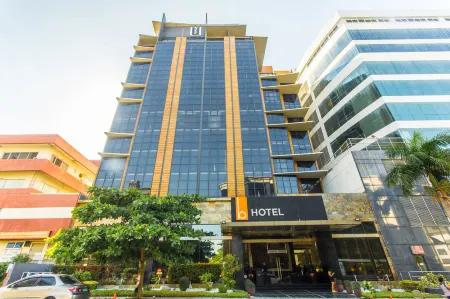 The B Hotel - Managed by The Bellevue Group of Hotels Inc