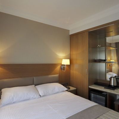 Economy Double Room NL Amsterdam Hotel Promo Code