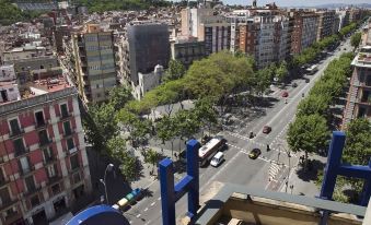 Barcelona Fifteen Central Aparthotel