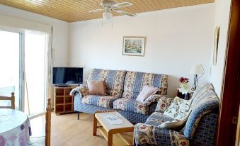 House with 2 Bedrooms in El Chaparral, with Wonderful Sea View, Privat