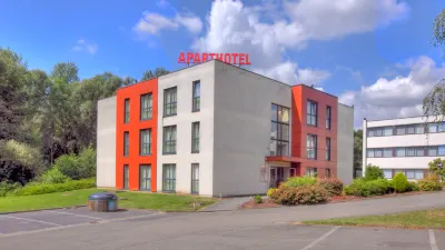 Hotel & Aparthotel Casteau Resort Mons Soignies のホテル