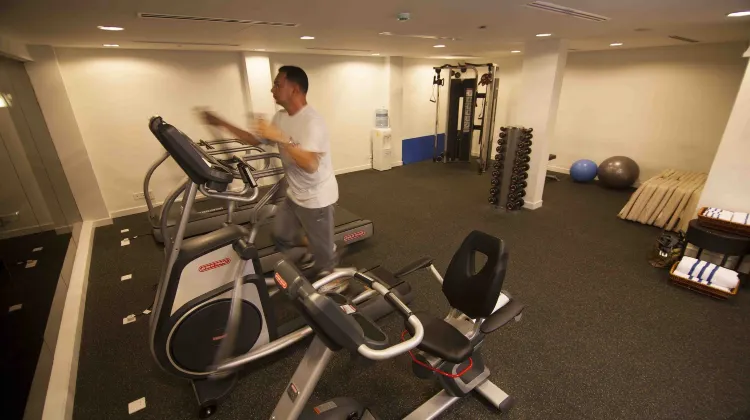 ホテル ペルダーナ コタバル 施設