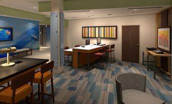 Holiday Inn Express & Suites Forney