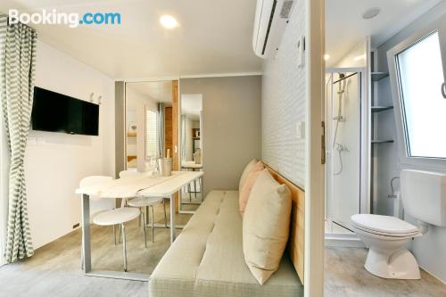 豪华两卧室移动房屋 - 带热水浴池