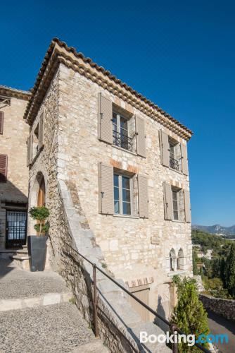 两卧室联排别墅