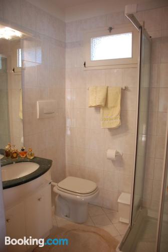 园景两卧室公寓