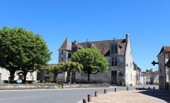 Le Patio Chambres et Table DHotes