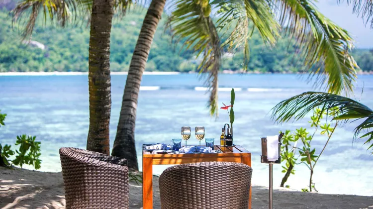 Kempinski Seychelles Resort Baie Lazare Dining/Restaurant