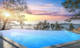 Hey, Pool Villa in Geoje Island