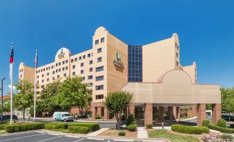 Embassy Suites by Hilton Charlotte