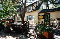 Crandell Mountain Lodge Hotels in 