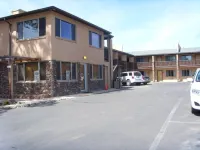Red Feather Lodge Hotels in 