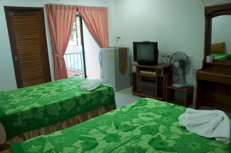 ห้องมาตรฐานเตียงแฝดพร้อมพัดลม