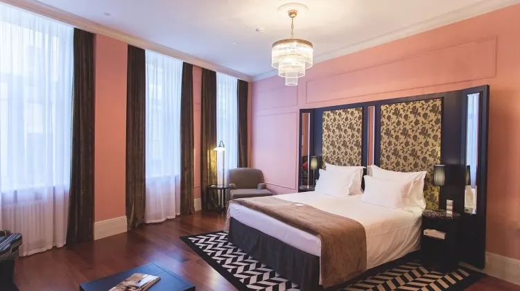 Dom Boutique Hotel by Authentic Hotels Room