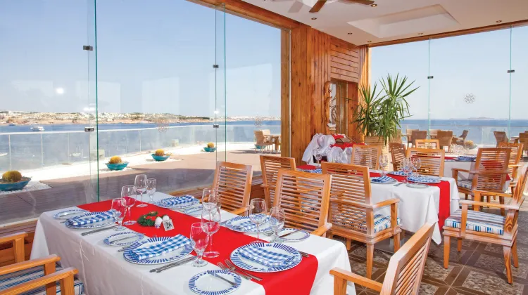Sunrise Arabian Beach Resort Dining/Restaurant