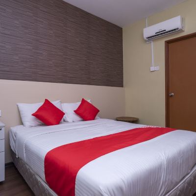 Bilik Double Mewah Kupon OYO 614 D'Pinetrees Hotel