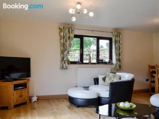 River Cottage Two-Bedroom Holiday Home