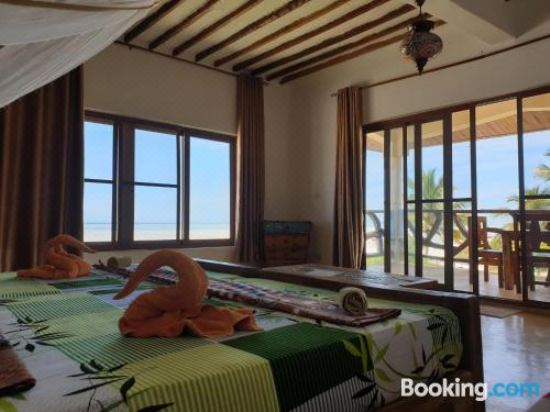 带海景豪华三人房