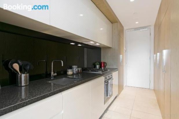 Complete Host Monarc Apartments Apartment