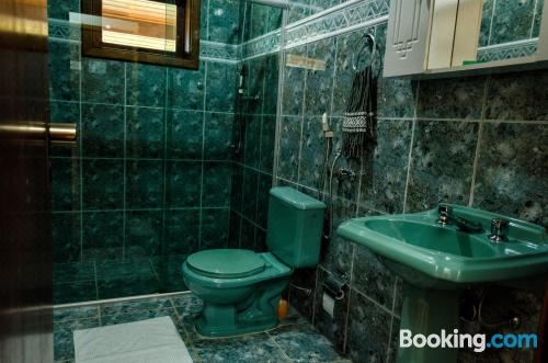 带山景的双人间