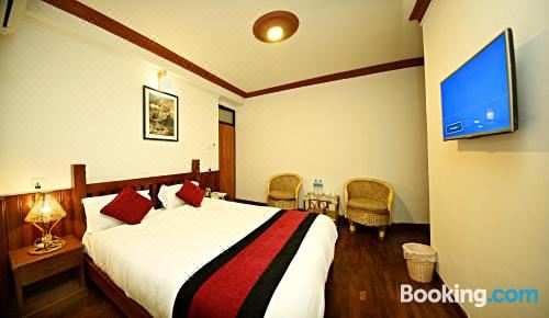 豪华特大号床间