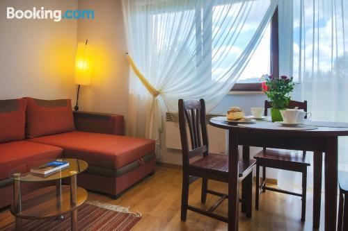 双卧室公寓 - 带阳台和壁炉