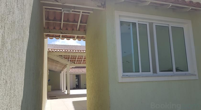 两卧室联排别墅