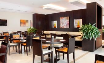 Holiday Inn Express Dubai Safa Park, an IHG Hotel