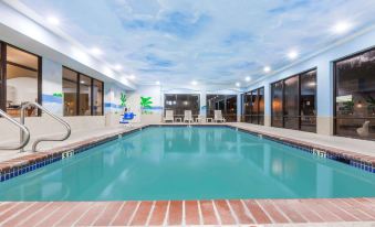 Captain Inn and Suites Seabrook-Kemah - Housity