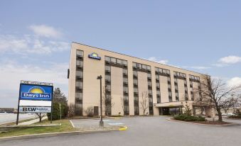 Days Inn by Wyndham Ottawa West