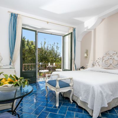 Deluxe Double or Twin Room with Balcony and Garden View