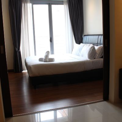 Apartmen Dua Bilik Tidur Kupon Peaceful Service Suites at Taragon Puteri Bintang
