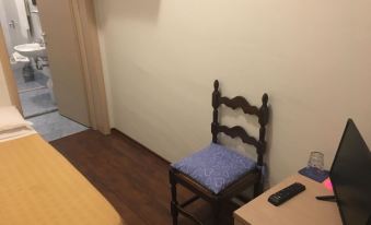Blue Hotel Depandance - Housity