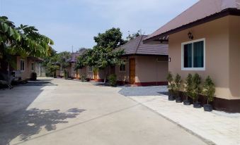 Garden Resort Kabin Buri