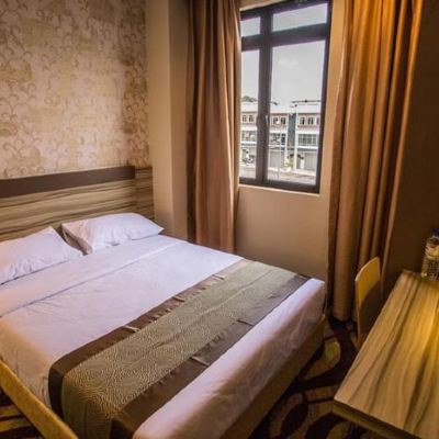 Deluxe King Room Kupon Hotel Zamburger Victory City