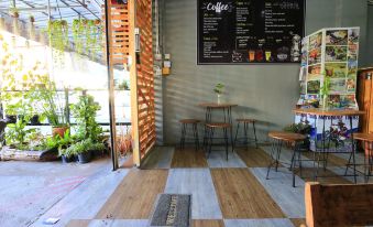 Aeou Hostel & Coffee - Adults Only