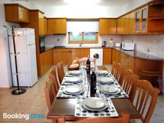 四卧室别墅带私人泳池