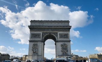 Montaigne Plazza Champs Elysées