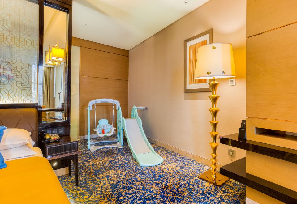 小黃鴨親子主題房