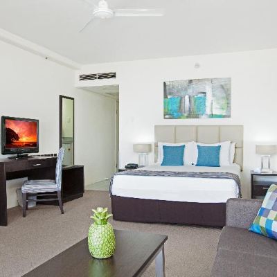 Executive Queen Room Rydges Esplanade Resort Cairns Promo Code