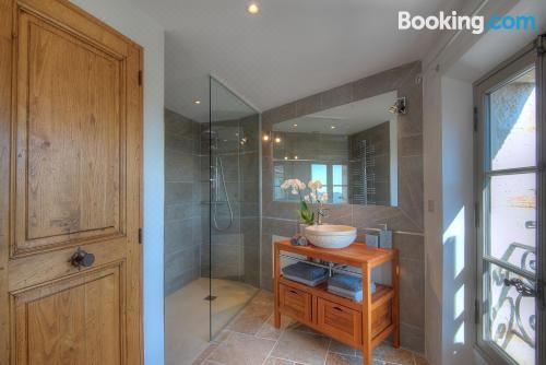 两卧室联排别墅