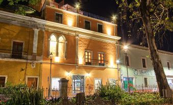 Hotel Mansion del Cantador